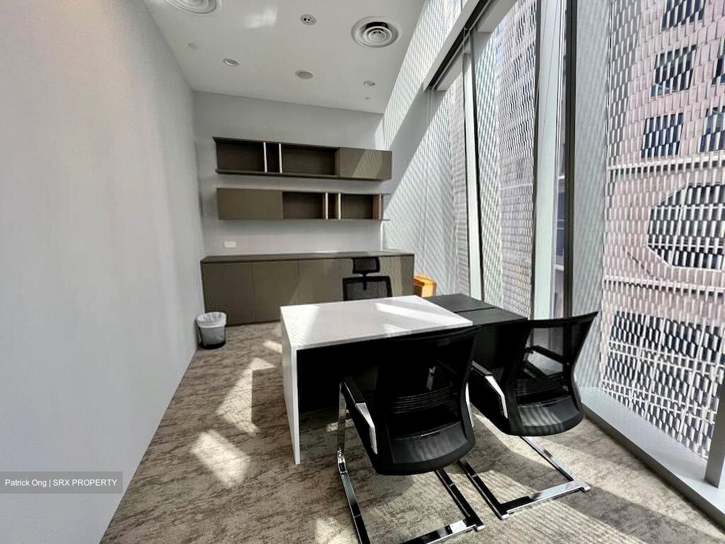 18 ROBINSON (D1), Office #457179701